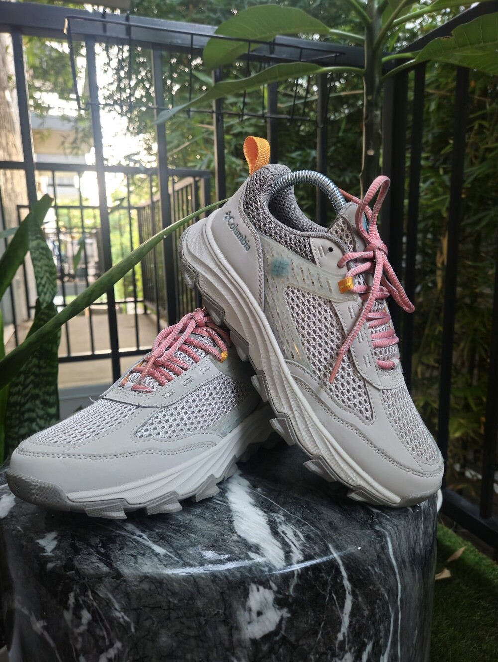 NWOT Columbia Trailstorm Peak Hiking Shoes Gray Pink Women's Size7.5 BL7444-020
